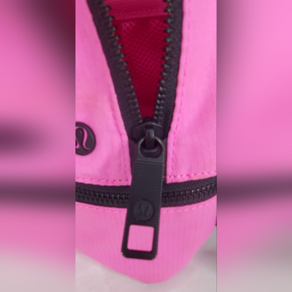 Lululemon 9"x9"inch Micro Pink/black Women's BackpackCity Adventurer - Picture 7 of 15